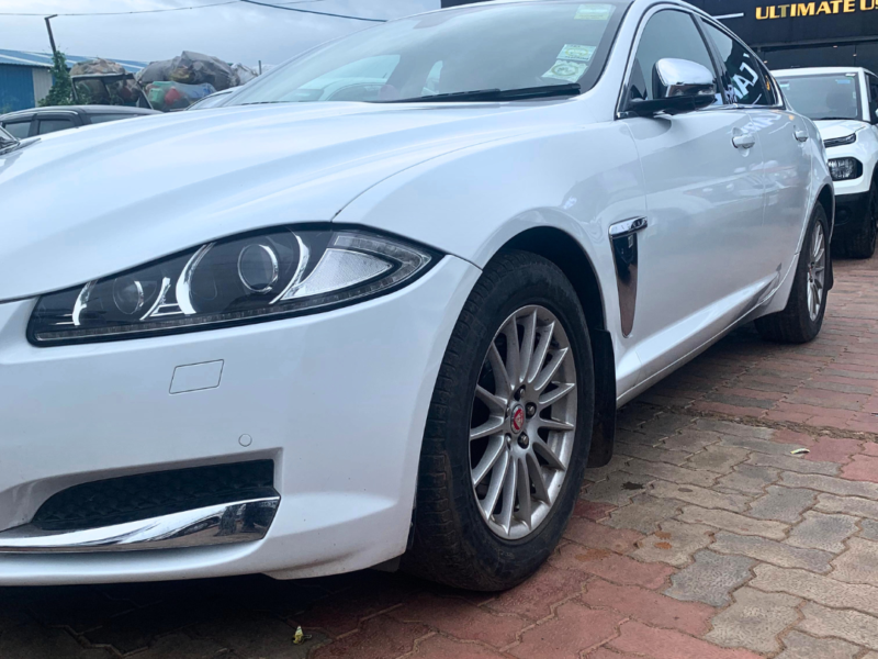 Jaguar XF 2.2L