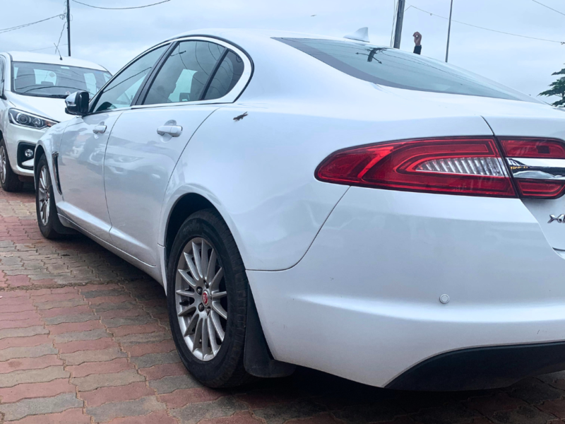 Jaguar XF 2.2L