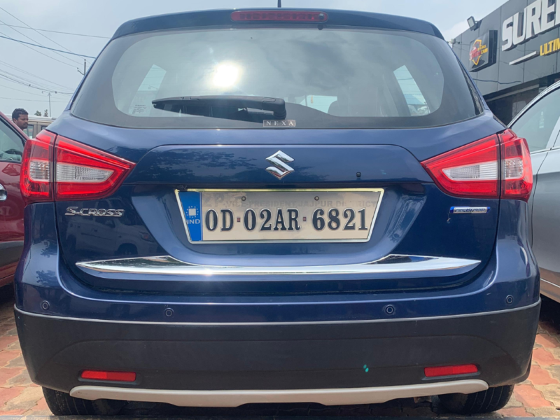 Maruti S-Cross Smart Hybrid Alpha