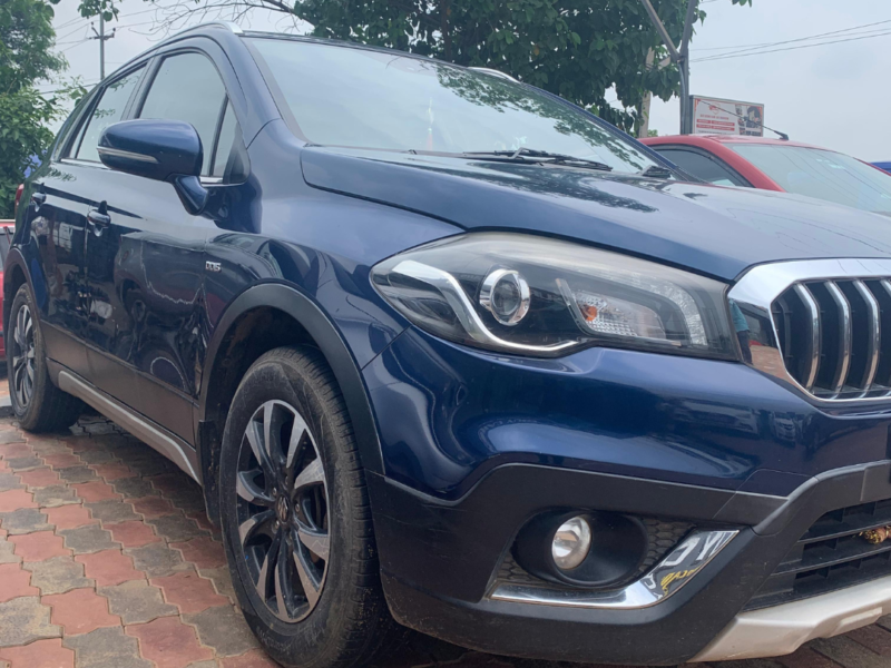 Maruti S-Cross Smart Hybrid Alpha